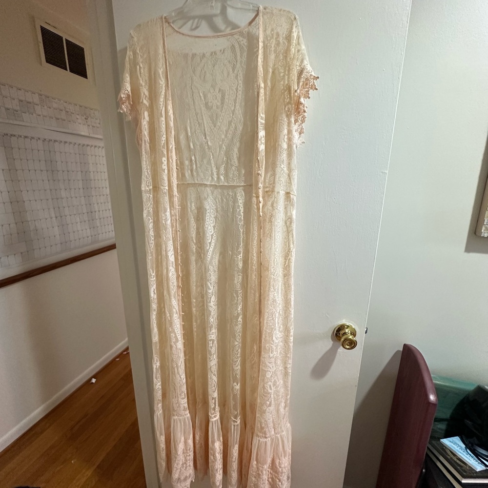Elegant Lace Duster - Kimono - Overlay in Cream